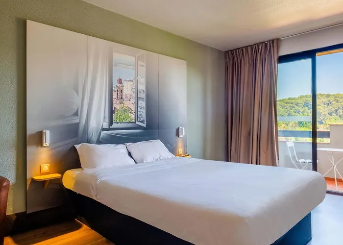 Hôtel accueillant les animaux: B&B HOTEL Villeneuve Loubet Village